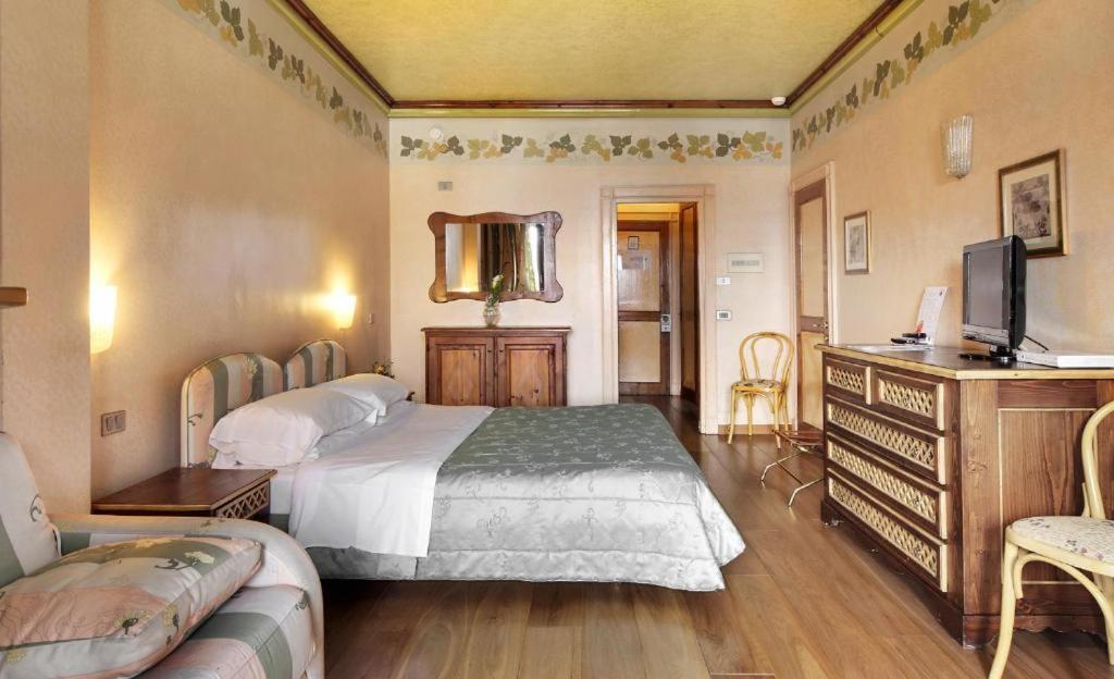Hotel Club Relais Des Alpes Madonna エクステリア 写真