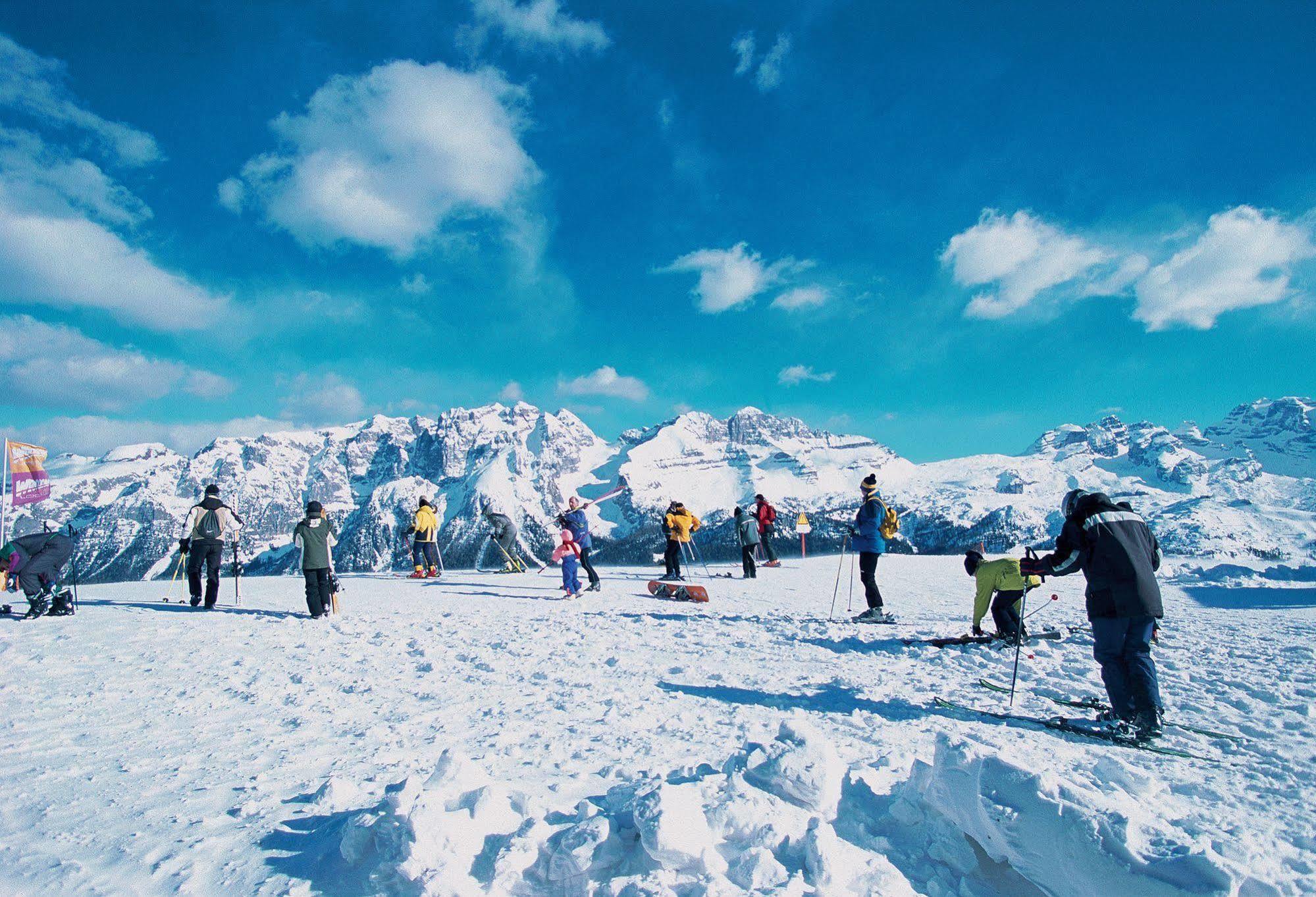 Hotel Club Relais Des Alpes Madonna エクステリア 写真